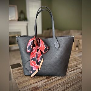 Louis Vuitton Blossom MM